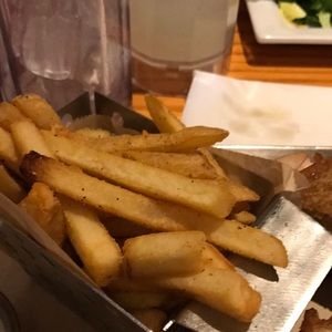 Meet your Posher, Elle